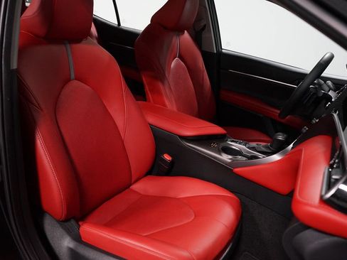 Certified 2022 Toyota Camry XSE FWD image 29