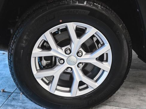 Used 2022 Jeep Grand Cherokee L Limited image 7