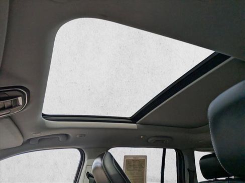 Used 2022 Jeep Grand Cherokee Limited 4xe image 18