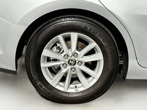 Used 2026 Toyota Camry LE FWD image 32