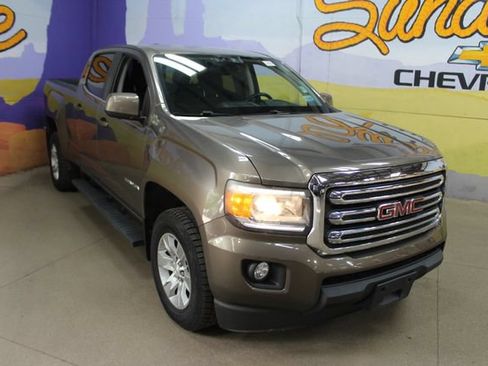 Used 2016 GMC Canyon SLE w/ SLE Convenience Package RWD image 2