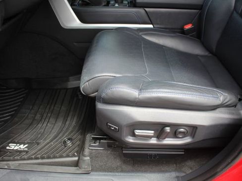 Used 2024 Toyota Tundra Platinum AWD/4WD image 41