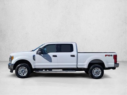 Used 2017 Ford F250 XLT w/ XLT Value Package image 9