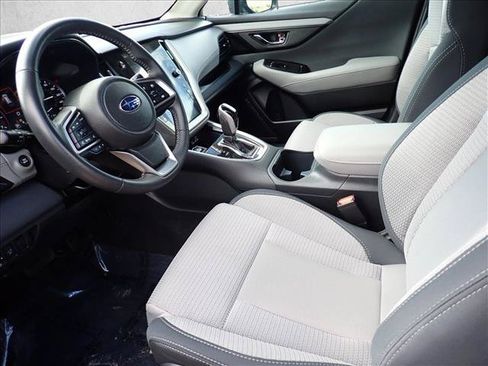 Used 2025 Subaru Outback Premium AWD/4WD image 12
