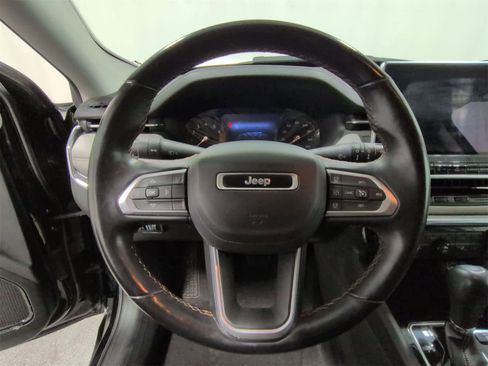 Certified 2022 Jeep Compass Limited image 23