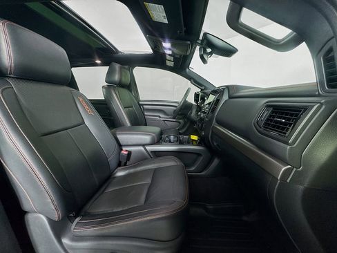 Used 2021 Nissan Titan PRO-4X w/ Pro-4x Convenience Package image 36