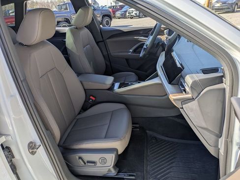 Certified 2025 Audi Q5 Premium w/ Convenience Package AWD/4WD image 23