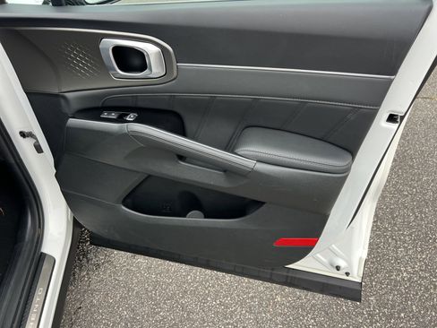 Certified 2022 Kia Sorento SX w/ Panoramic Sunroof Package image 14