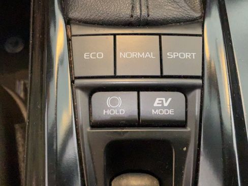 Used 2025 Toyota Camry LE w/ Convenience Package FWD image 16