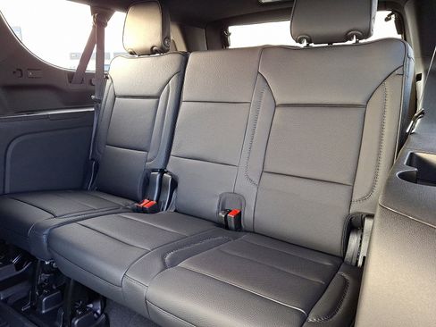 New 2026 GMC Yukon XL Denali w/ Sun & Power Step Package image 6