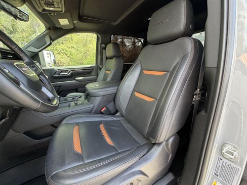 Used 2024 GMC Sierra 2500 AT4 w/ AT4 Premium Plus Package image 9