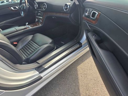 Used 2014 Mercedes-Benz SL 550 image 10