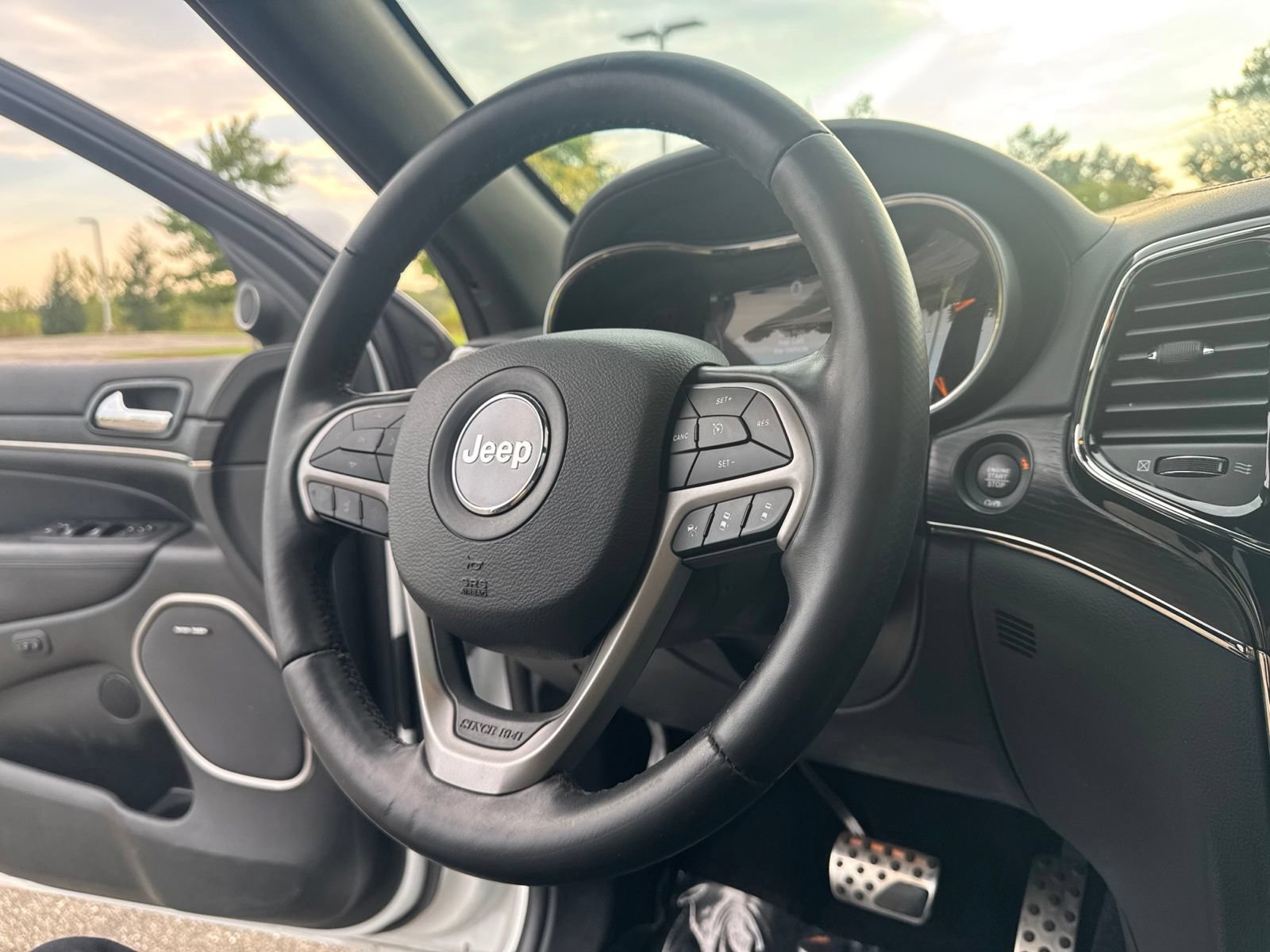 Used 2021 Jeep Grand Cherokee High Altitude AWD/4WD image 17