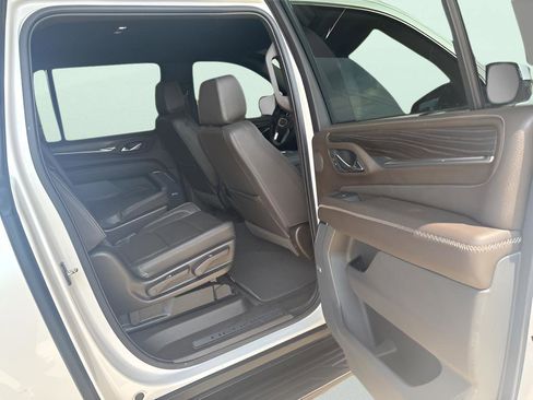 Certified 2021 GMC Yukon XL Denali image 6