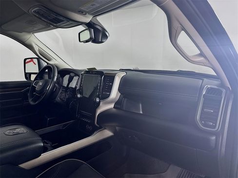 Used 2024 RAM 3500 Laramie image 30