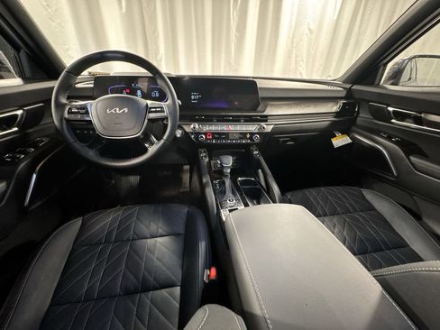 Certified 2025 Kia Telluride AWD image 15