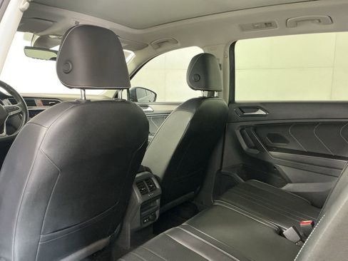 Used 2022 Volkswagen Tiguan SE image 24