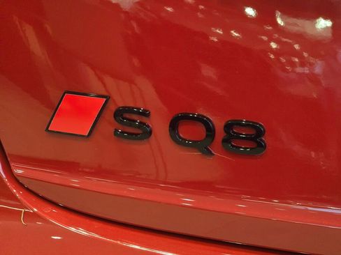 New 2026 Audi SQ8 Prestige image 22