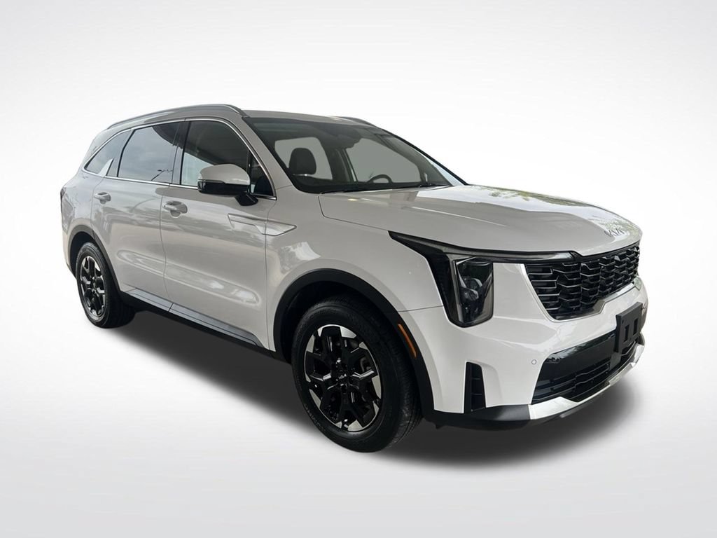 Certified 2024 Kia Sorento S FWD image 3