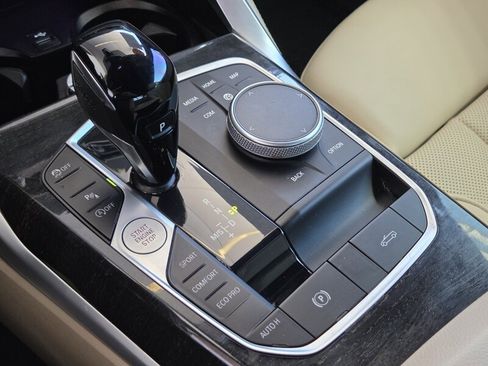 Used 2023 BMW 430i xDrive Convertible w/ M Sport Package AWD/4WD image 32