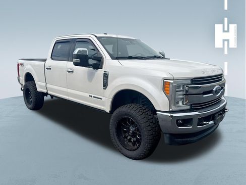 Used 2018 Ford F250 Lariat w/ Lariat Ultimate Package AWD/4WD image 1