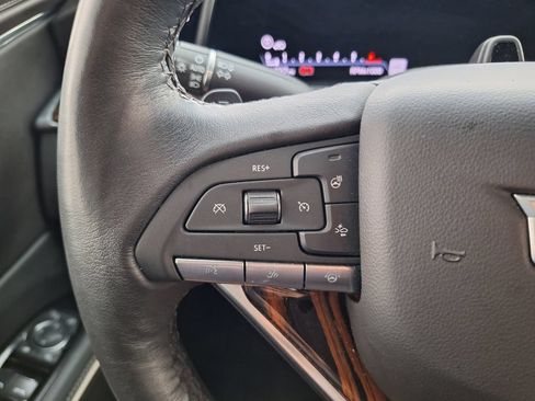 Used 2024 Cadillac Escalade Premium Luxury w/ Performance Package AWD/4WD image 23