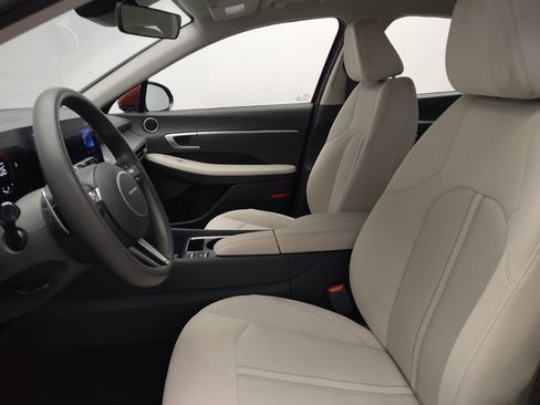 Used 2025 Hyundai Sonata SEL FWD image 17