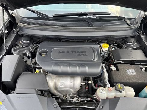 Used 2023 Jeep Cherokee Altitude Lux image 21