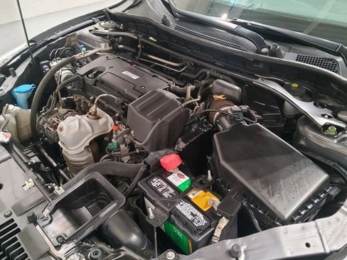 Certified 2017 Honda Accord EX-L image 32