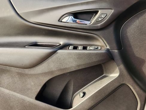 Used 2019 Chevrolet Equinox LT FWD image 22