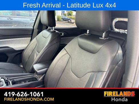 Used 2023 Jeep Compass Latitude AWD/4WD image 16