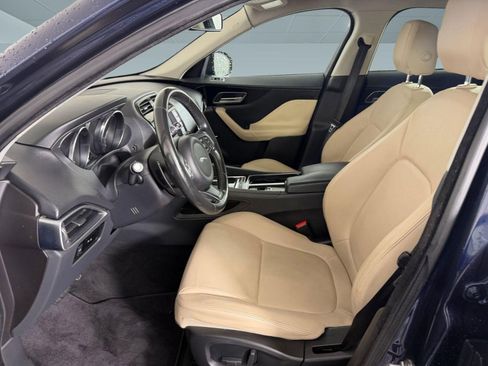 Used 2018 Jaguar F-PACE Premium image 5