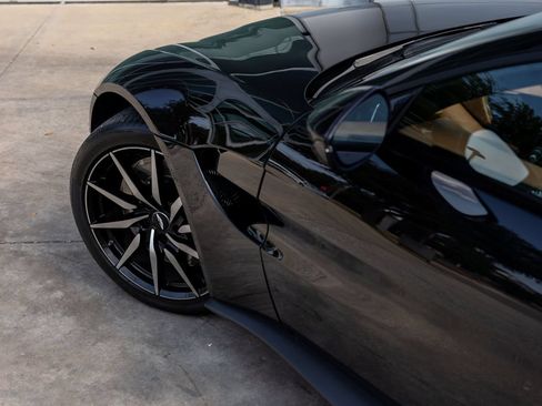 Used 2020 Aston Martin V8 Vantage Coupe RWD image 11