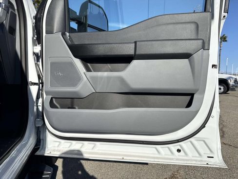 New 2025 Ford F250 XL w/ XL Chrome Package image 23