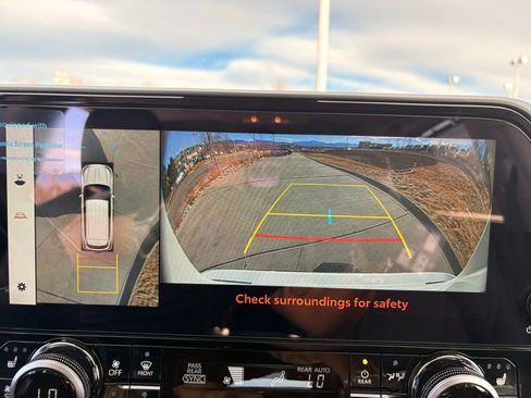 Used 2026 Toyota Highlander Limited image 16