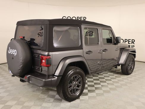 Used 2024 Jeep Wrangler Sport S image 20