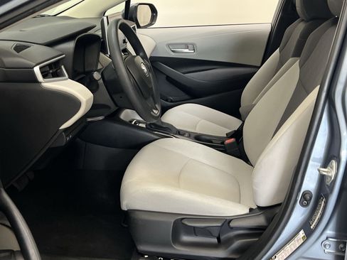 Used 2020 Toyota Corolla LE FWD image 31