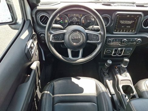 Used 2023 Jeep Wrangler Unlimited Sahara w/ Cold Weather Group AWD/4WD image 12