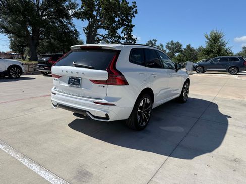 Certified 2026 Volvo XC60 B5 Plus AWD/4WD image 6