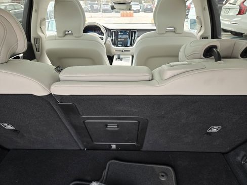 Certified 2024 Volvo V60 B5 Cross Country Plus image 9