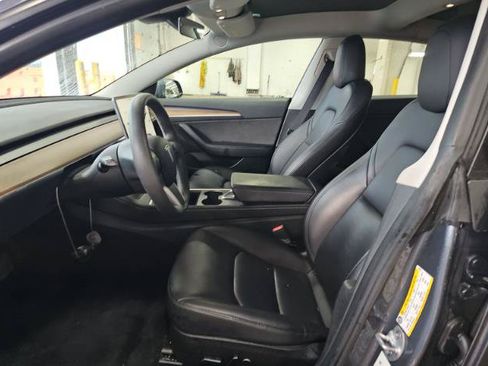 Used 2023 Tesla Model 3 Standard Range RWD image 5
