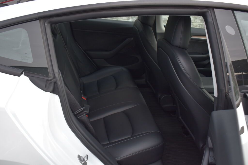 Used 2021 Tesla Model 3 Long Range AWD/4WD image 23