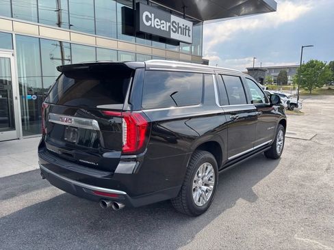 Used 2023 GMC Yukon XL Denali w/ Max Trailering Package AWD/4WD image 4