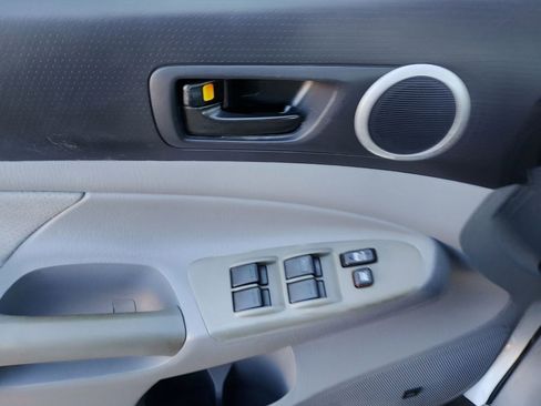 Used 2011 Toyota Tacoma PreRunner image 20