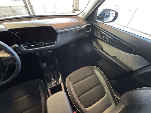 Used 2025 Chevrolet TrailBlazer LT image 33