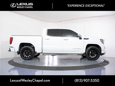 Used 2024 GMC Sierra 1500 Denali AWD/4WD image 4