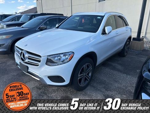 Used 2017 Mercedes-Benz GLC 300 4MATIC image 1