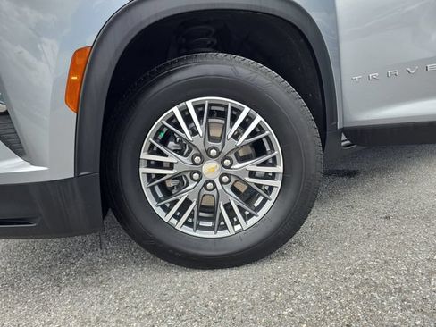 Certified 2026 Chevrolet Traverse LT FWD image 31