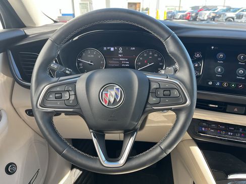 Used 2023 Buick Envision Avenir image 16