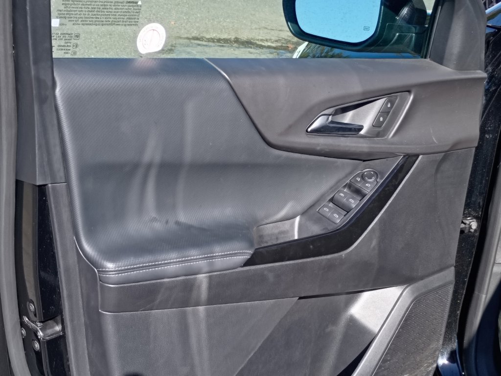 Used 2026 Chevrolet Equinox LT AWD/4WD image 15